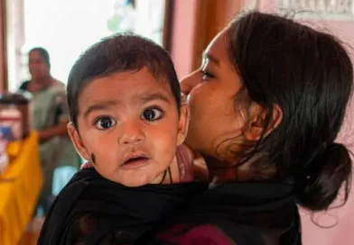 करवाचौथ के दिन पत्नी और बेटी को घर से निकाला, बेटा न होने और दहेज कम मिलने पर पत्थर से मारा